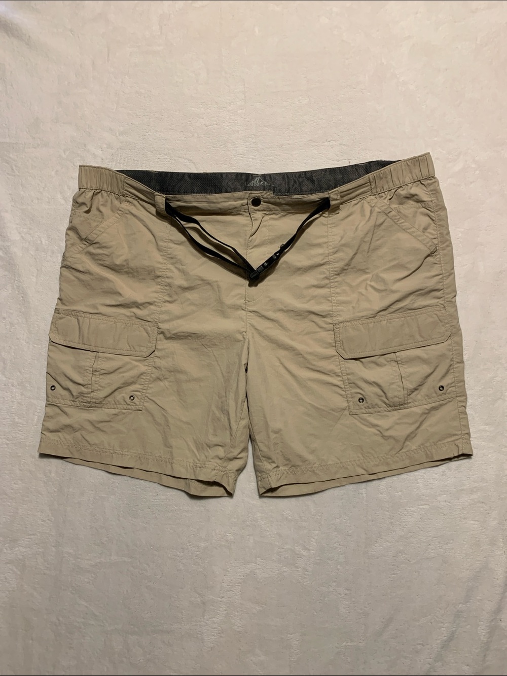 Croft & Barrow beige  Cargo Hiking Outdoor Shorts  Belted Size 52